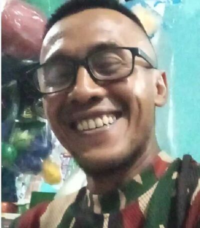  ,   Esteler, 49 ,   ,   