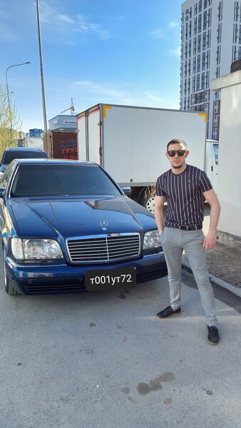  ,   Alex, 25 ,   ,   , c , 