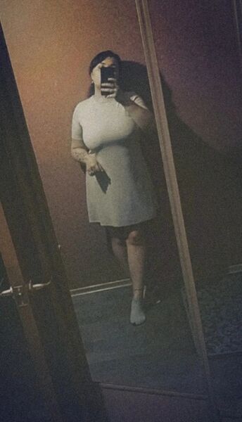  ,   Viktoria, 27 ,   c 