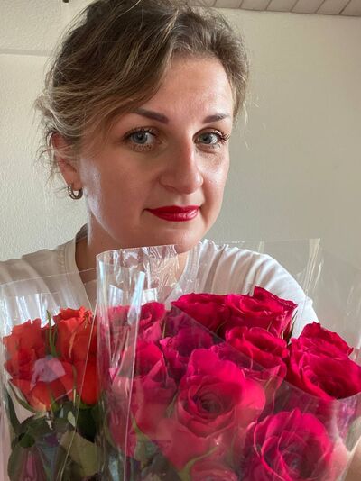  ,   Natascha, 38 ,   ,   