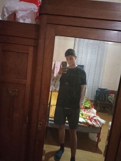  ,   George, 21 ,   ,   