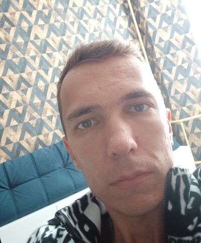  ,   Alexander, 31 ,   ,   , c 