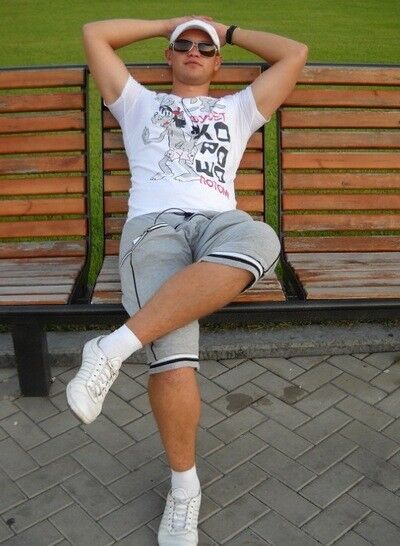  ,   Anton, 35 ,   