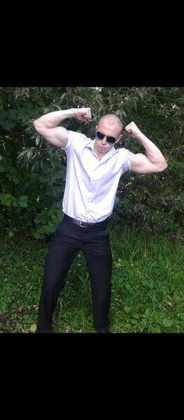  ,   Dzhoni, 37 ,     