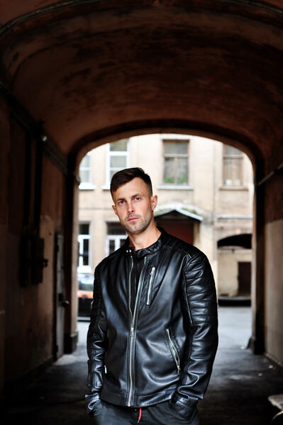  -,   Artem, 38 ,   ,   