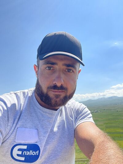  Bohnice,   Arman, 34 ,   ,   