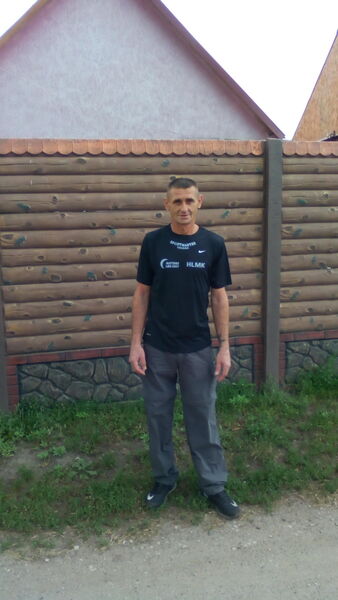  ,   Viktor, 48 ,   