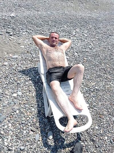  ,   Alex, 39 ,  