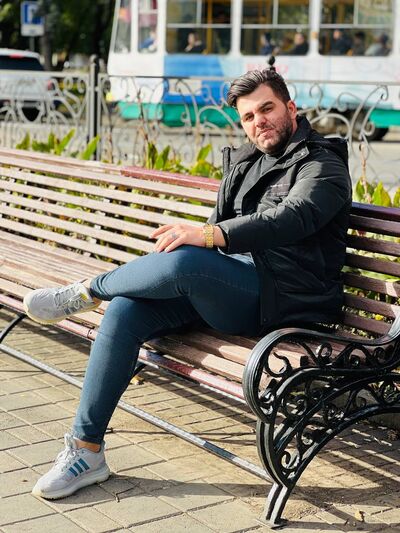  ,   Ali, 27 ,   ,   