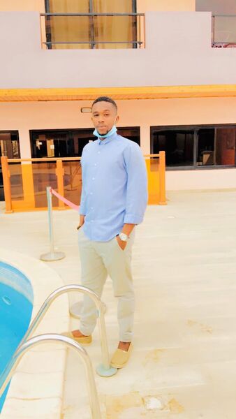  -,   Ahmed, 25 ,   ,   , c , 