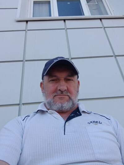  ,   Maga, 44 ,   ,   