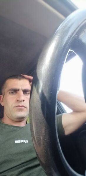  ,   Arman, 33 ,   ,   , c 