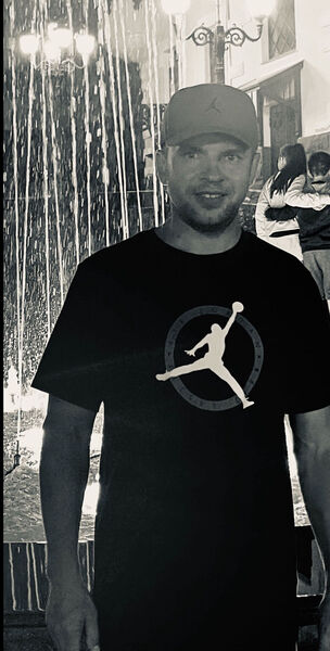  Miami Beach,   Nik, 42 ,   ,   , c , 