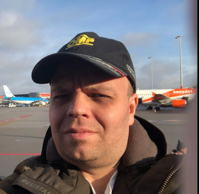  ,   Denis, 40 ,   