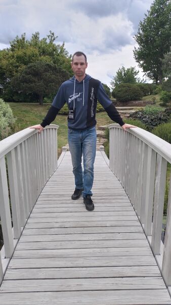  ,   Yura, 36 ,   ,   , c , 