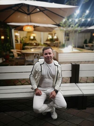  ,   Anton, 42 ,   