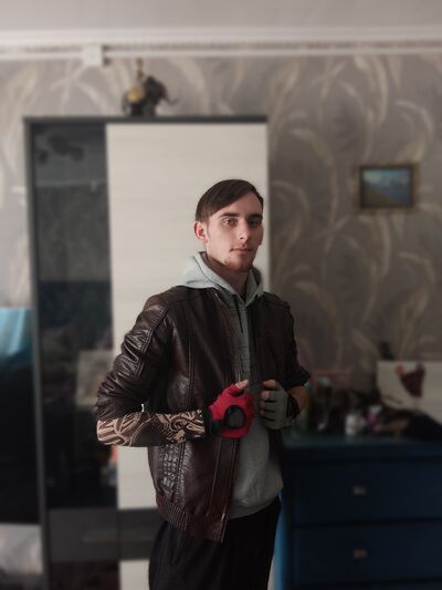  ,   Alex, 24 ,   ,   