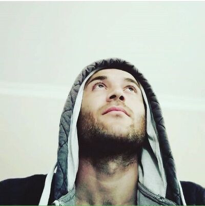   ,   King, 32 ,   ,   