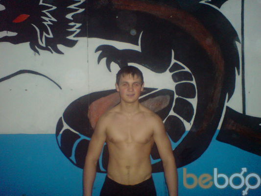  ,   Denis, 32 ,  