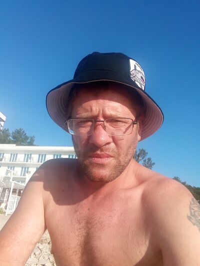   ,   Nikolai, 44 ,   ,   