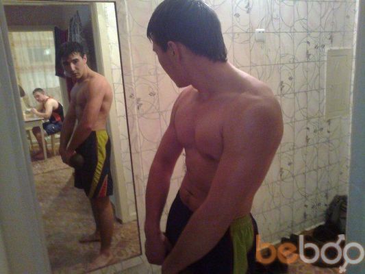  ,   Roman, 32 ,   