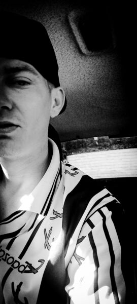  ,   Ruslan, 32 ,     , c 