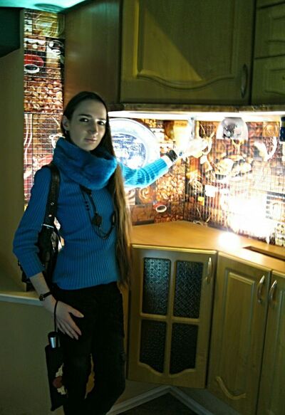  ,   Lena, 30 ,   c , 