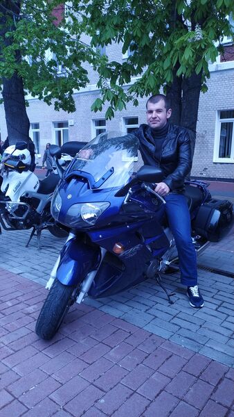  ,   Viktor, 30 ,     , c , 