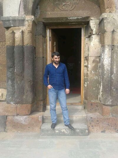  ,   Artem, 37 ,   ,   