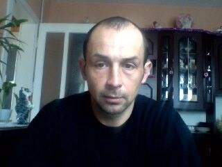  6988117  Slavik, 43 ,    