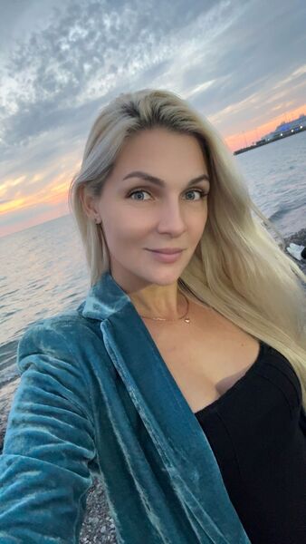  ,   Ekaterina, 39 ,   c 