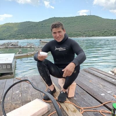  ,   Konstantin, 36 ,   ,   