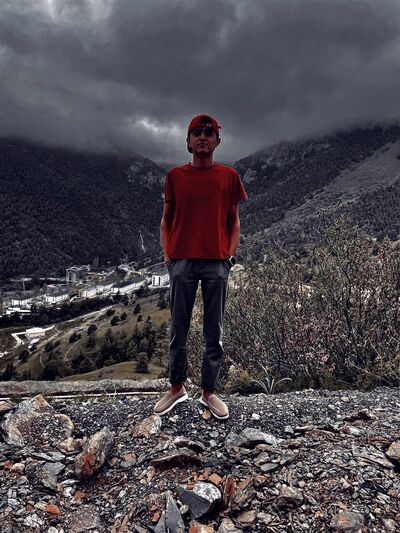  ,   Navruzbek, 20 ,   ,   
