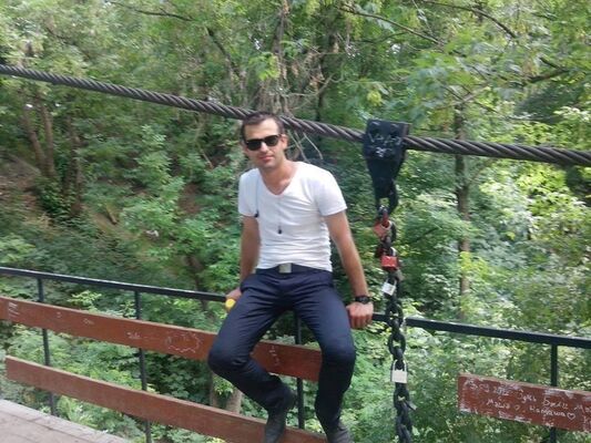  ,   Denis, 37 ,   ,   , c 