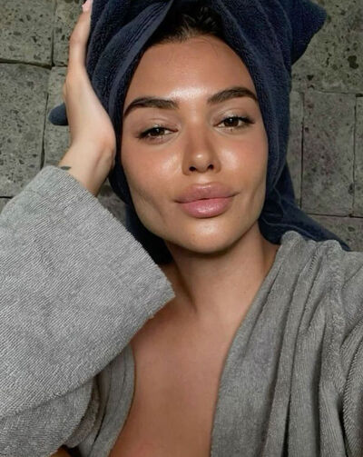 ,   Liana, 27 ,   ,   