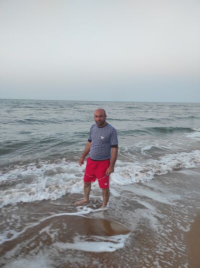  ,   Vadim, 48 ,   ,   