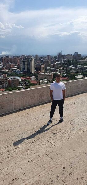  ,   Tigran, 32 ,   ,   