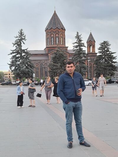  ,   Armen, 39 ,   ,   