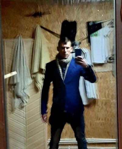  ,   Max, 34 ,  