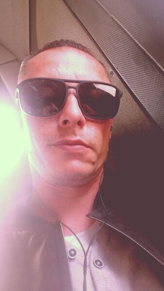  -,   Danny, 40 ,   ,   