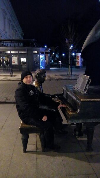  Brzeg Dolny,   , 54 ,  
