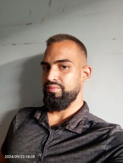  ,   Daviel, 25 ,   ,   