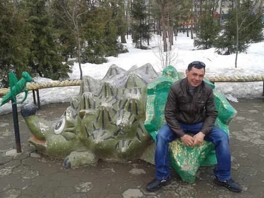  ,   Freddi, 46 ,   