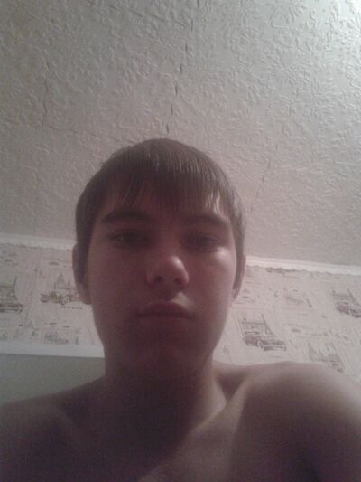  ,   Eduard, 27 ,   
