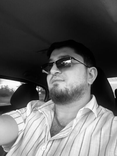  ,   Ali, 33 ,   ,   