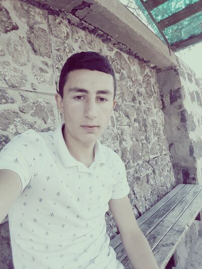  ,   Taron, 24 ,   ,   , c 
