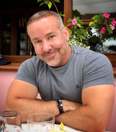  Palais-Bourbon,   Marco ferrer, 55 ,   ,   