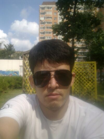  ,   Bek, 39 ,  