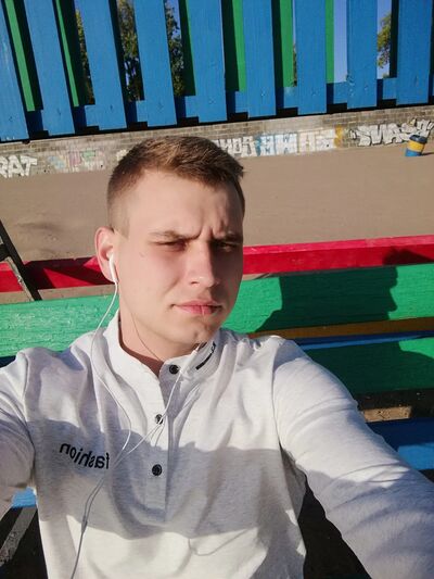  ,   Alexander, 32 ,   c 