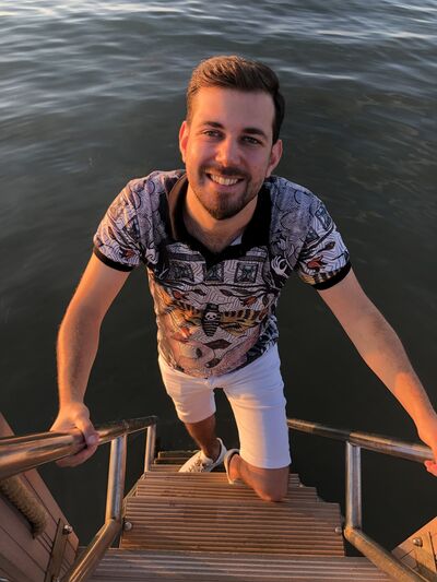 ,   Cem, 31 ,   ,   